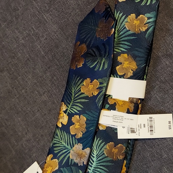 Description:   Club Room Men's Festive Penguin Tie. - Picture 3 of 3